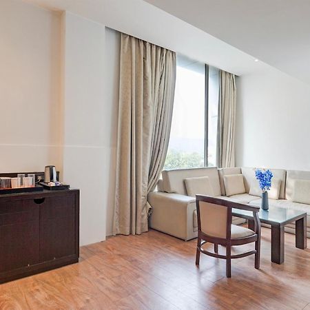 Townhouse Oak Agra Near Sultanganj Puliya Formerly Bb Grand Exterior foto