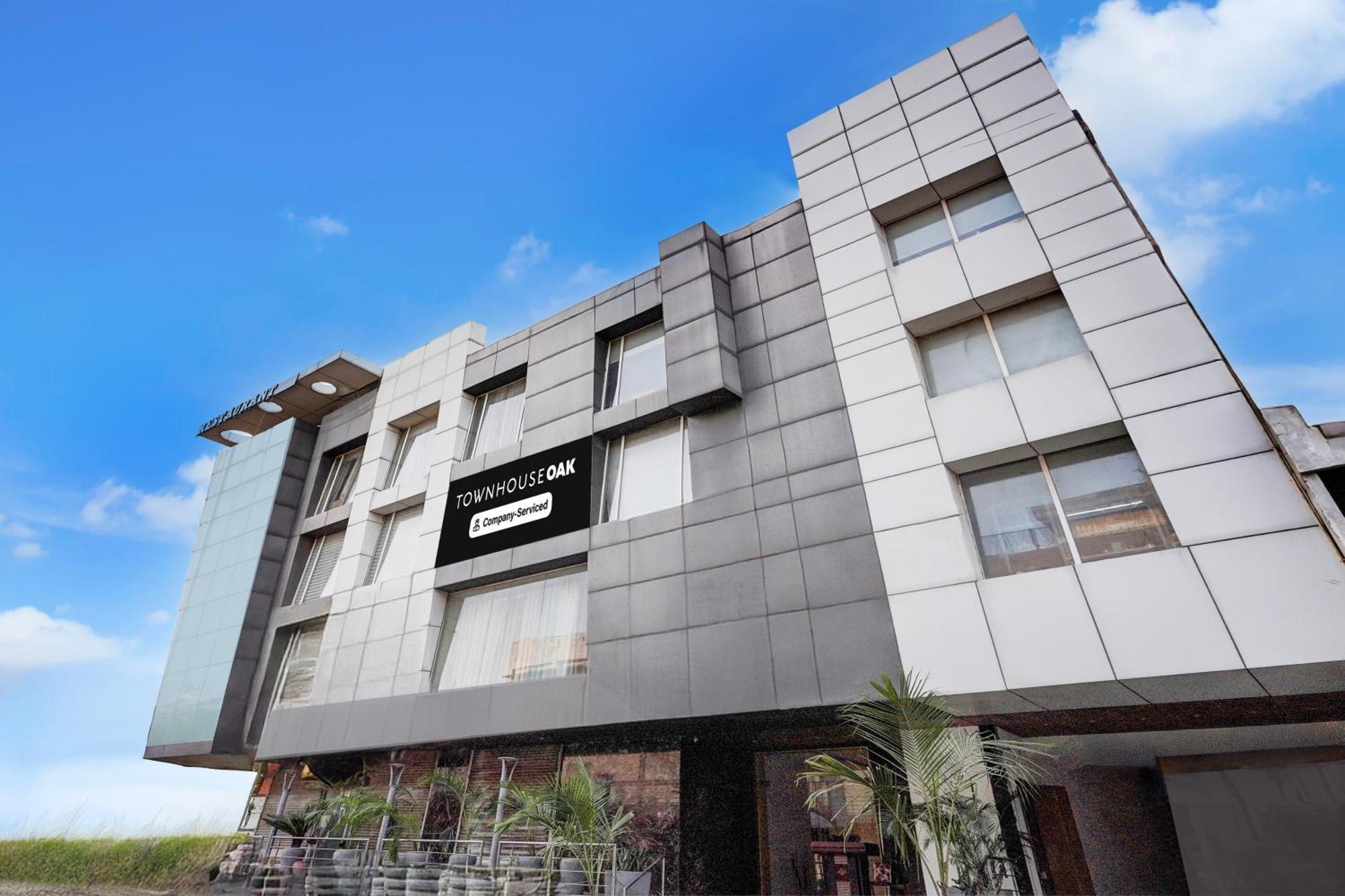 Townhouse Oak Agra Near Sultanganj Puliya Formerly Bb Grand Exterior foto